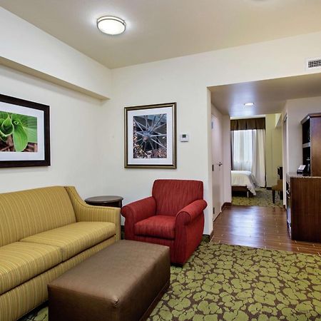 Hilton Garden Inn Lincoln Downtown/Haymarket Bagian luar foto