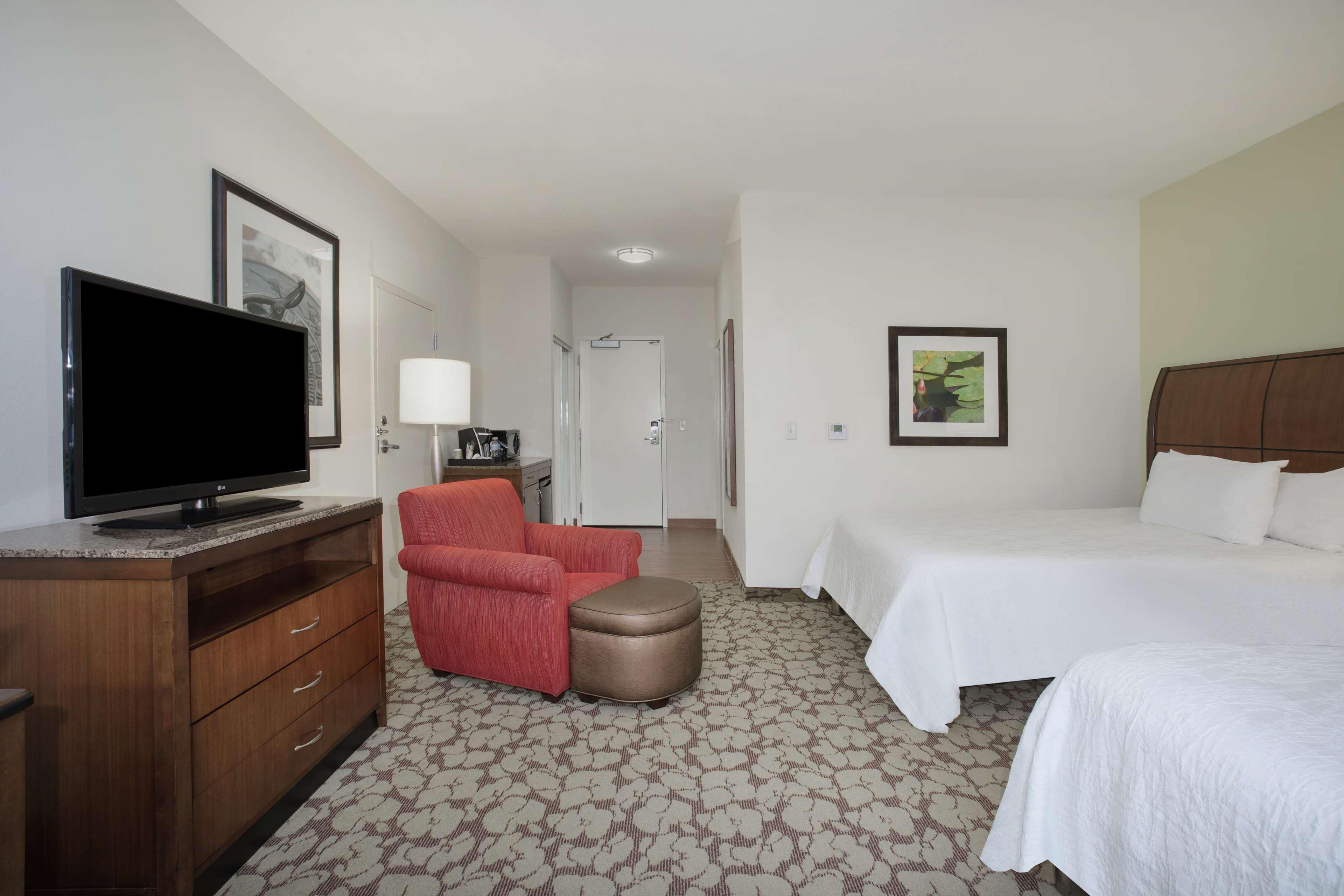 Hilton Garden Inn Lincoln Downtown/Haymarket Bagian luar foto