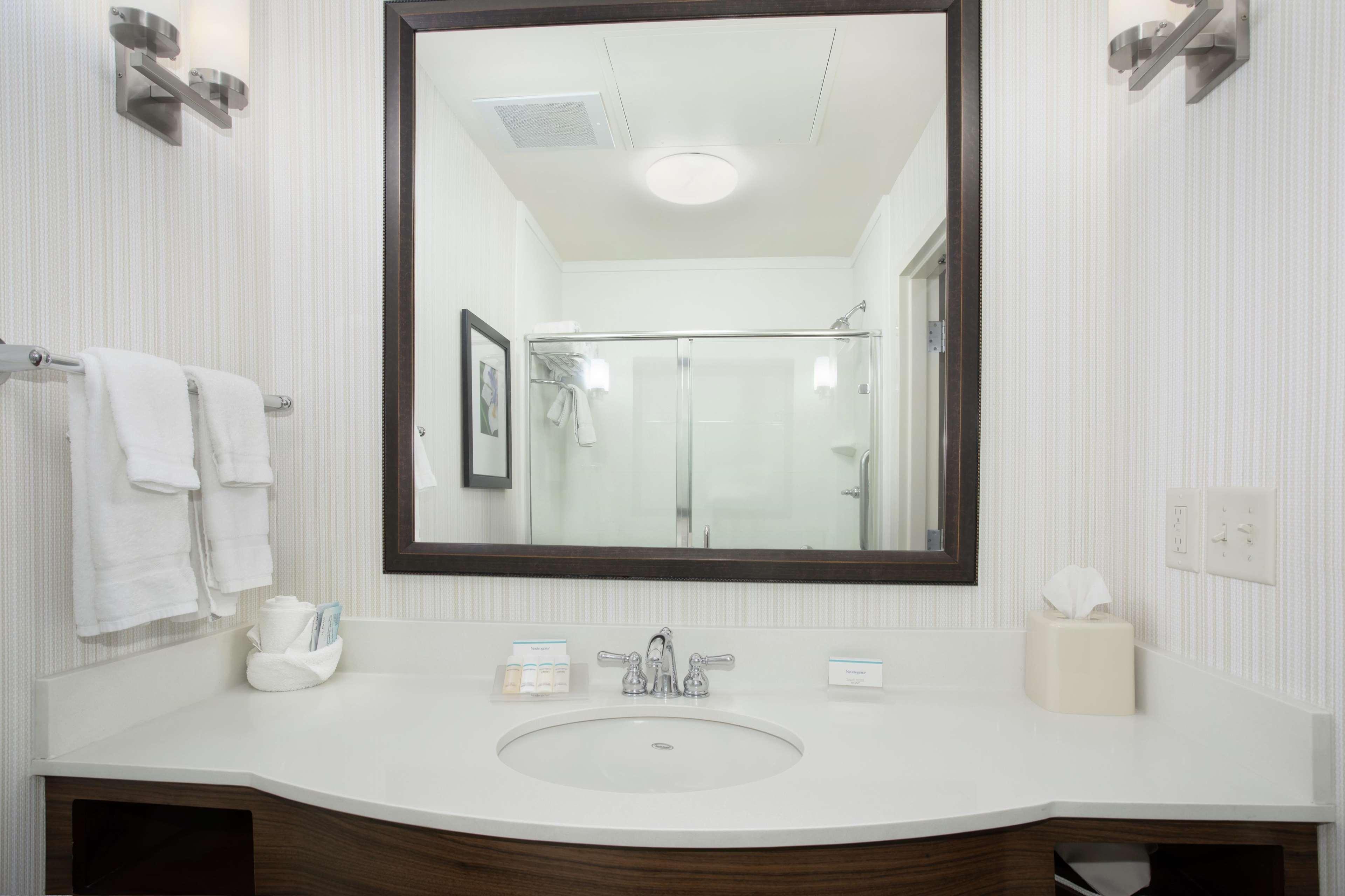 Hilton Garden Inn Lincoln Downtown/Haymarket Bagian luar foto
