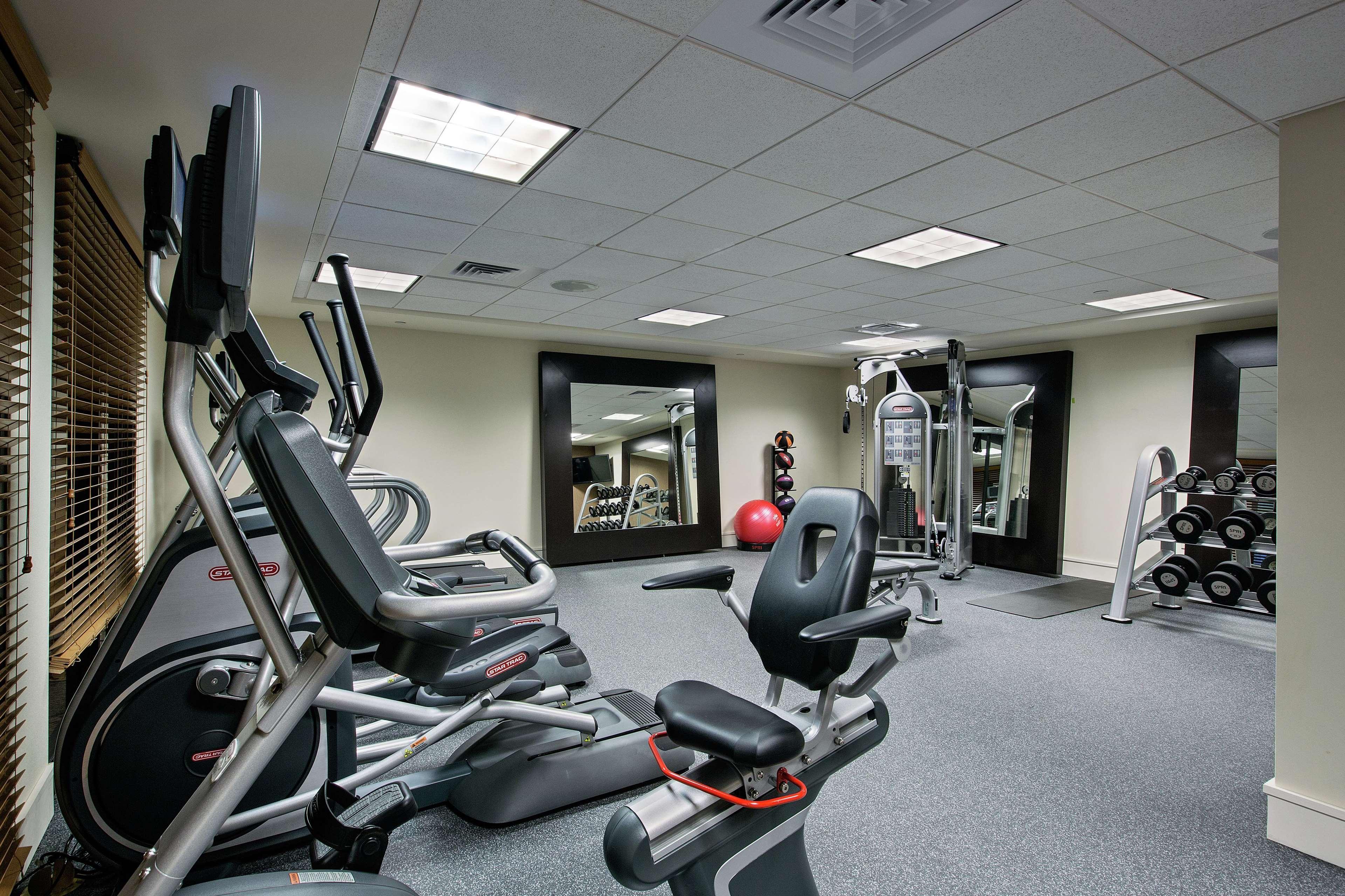 Hilton Garden Inn Lincoln Downtown/Haymarket Bagian luar foto
