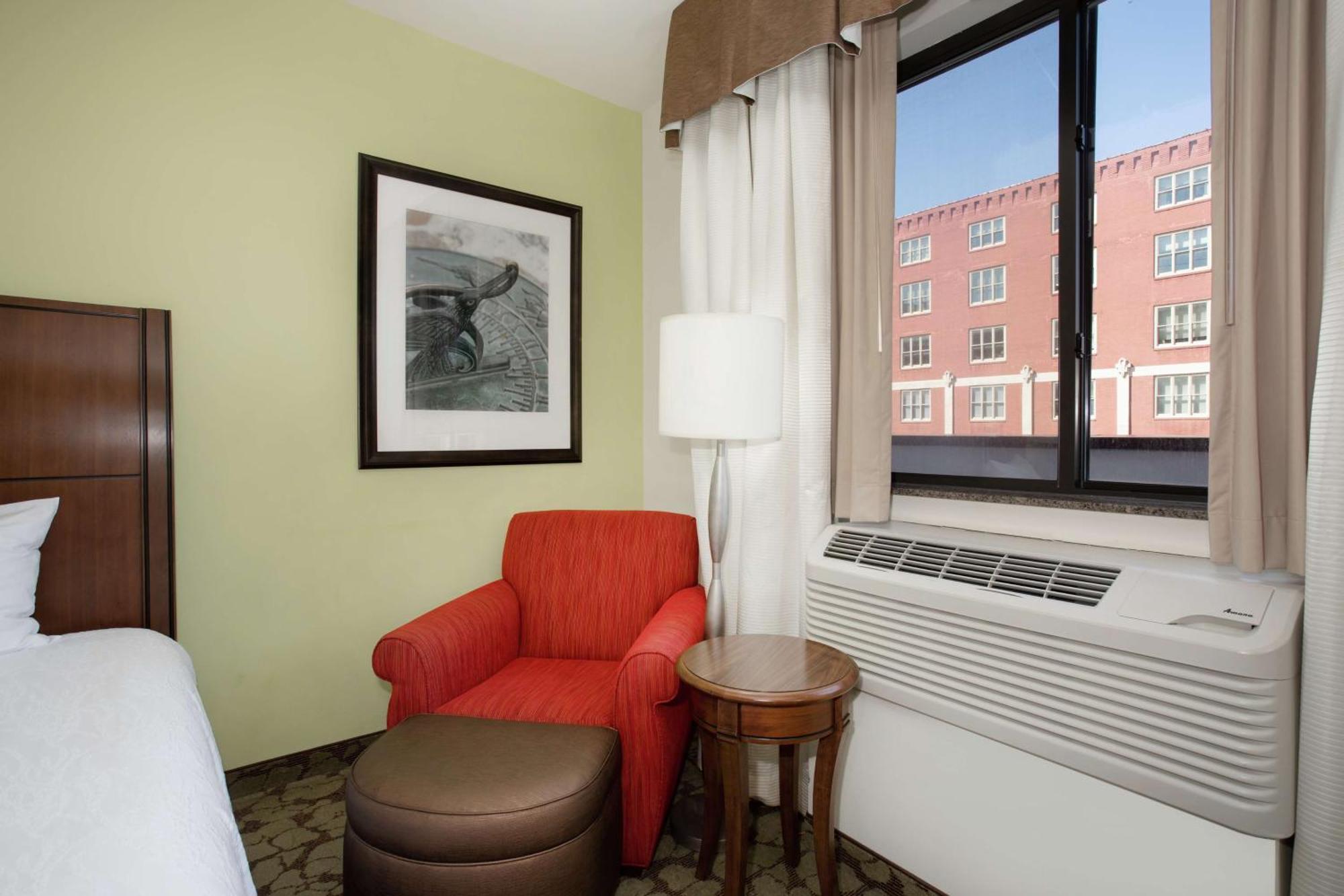 Hilton Garden Inn Lincoln Downtown/Haymarket Bagian luar foto
