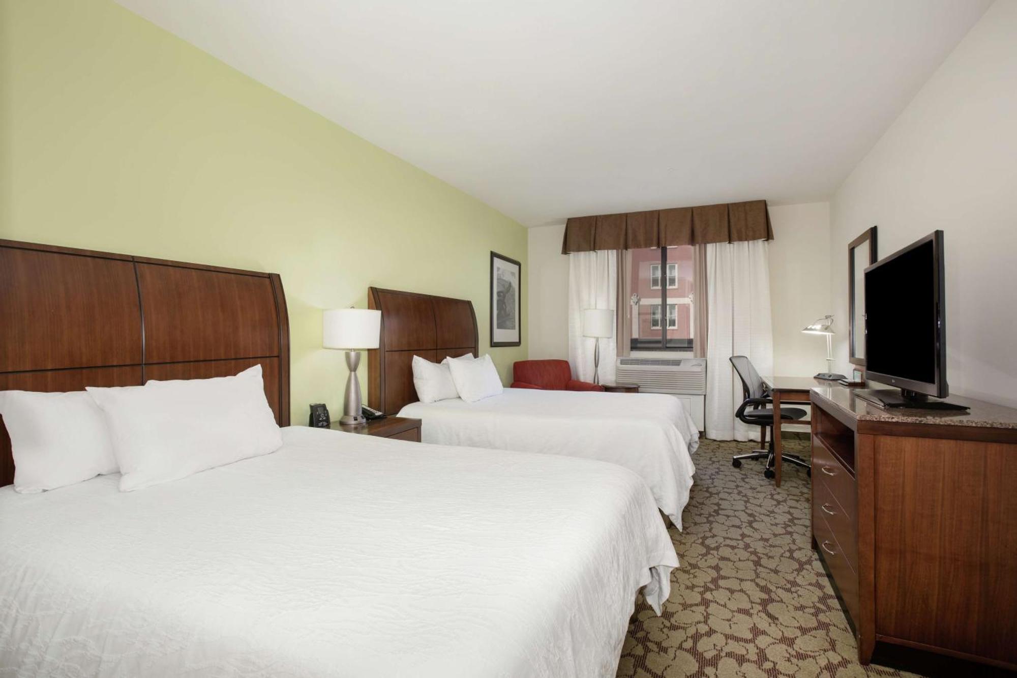 Hilton Garden Inn Lincoln Downtown/Haymarket Bagian luar foto