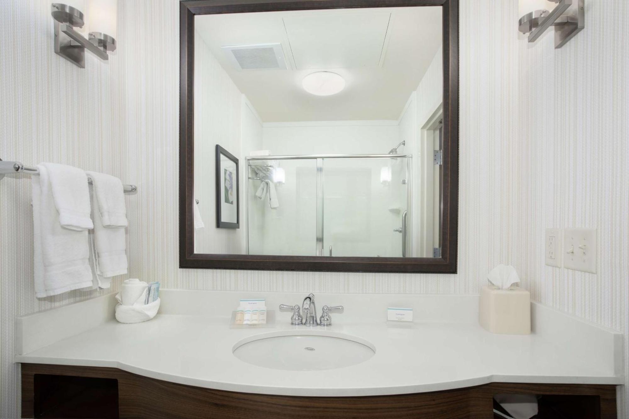 Hilton Garden Inn Lincoln Downtown/Haymarket Bagian luar foto