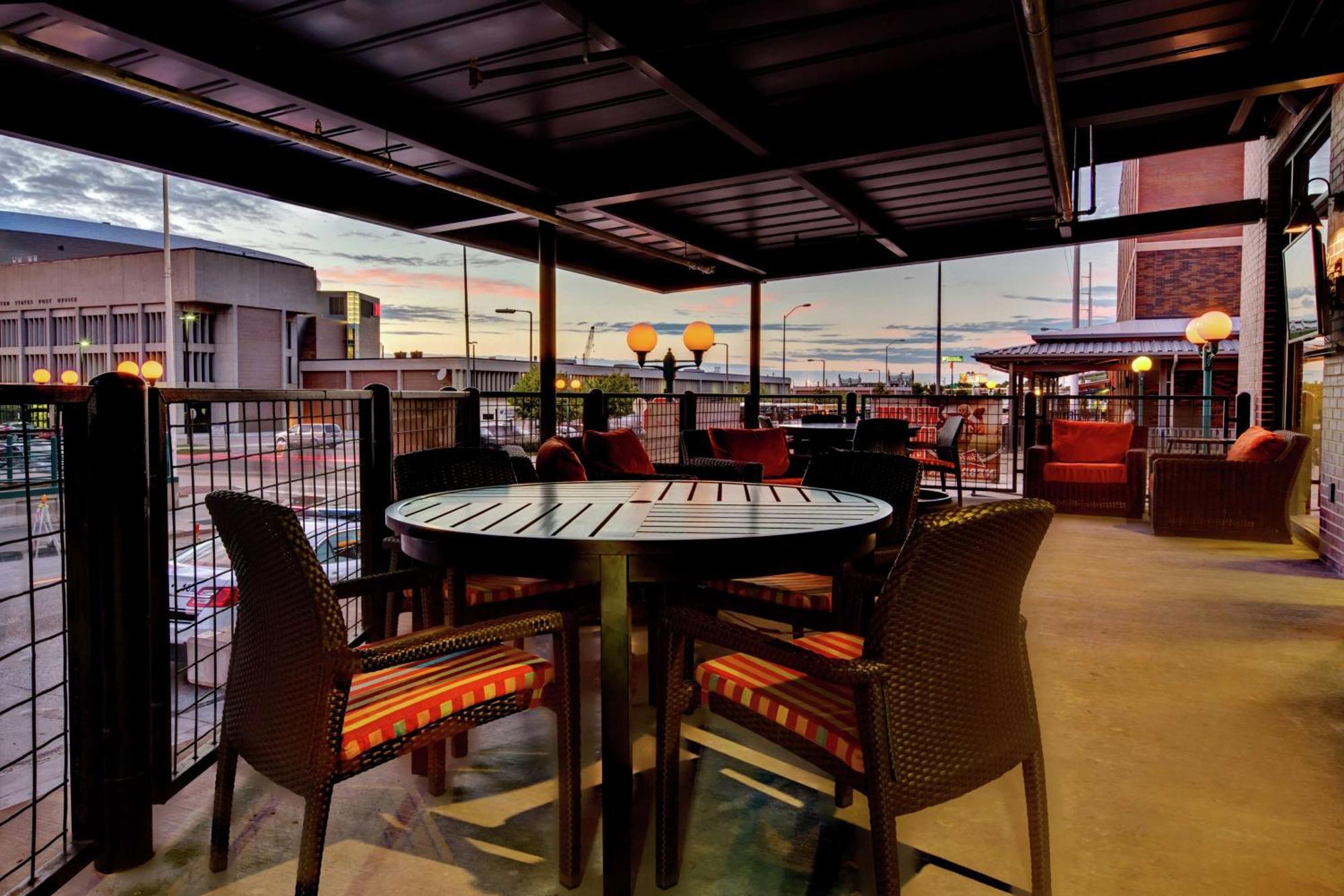 Hilton Garden Inn Lincoln Downtown/Haymarket Bagian luar foto