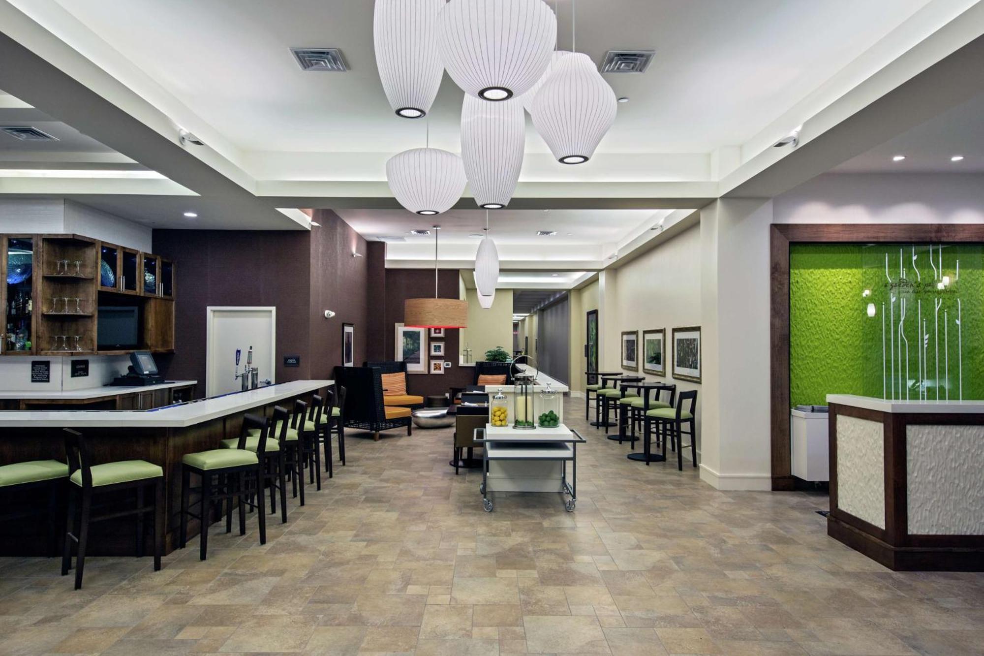 Hilton Garden Inn Lincoln Downtown/Haymarket Bagian luar foto